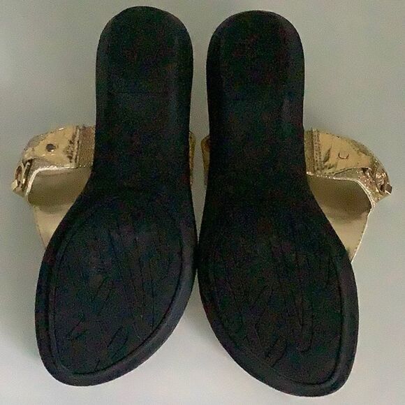 MARC FISHER GOLD SANDALS SIZE 7‎ - Picture 10 of 12